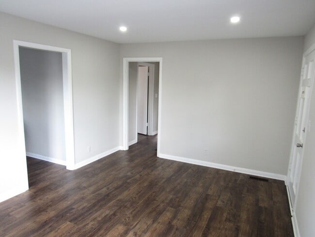 Building Photo - North Nashville 3 bedroom home with renovations!