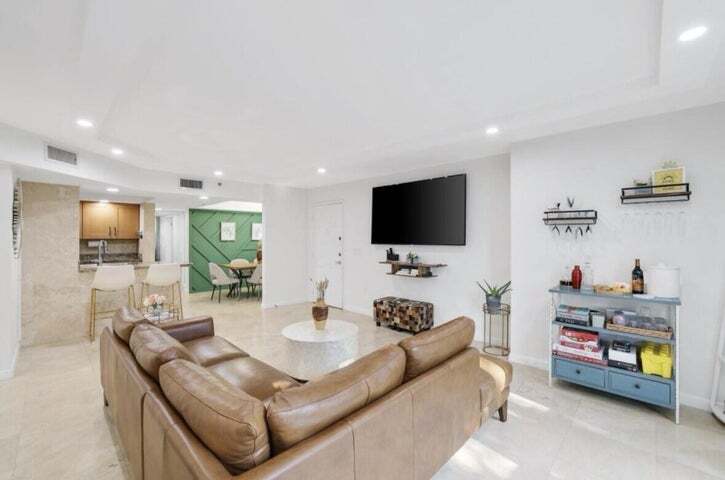 Building Photo - 3143 Clint Moore Rd