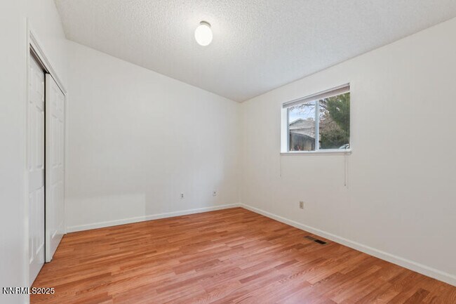 Building Photo - 1880 Becky Ct