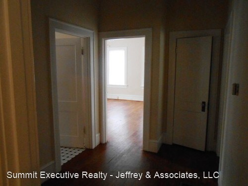 Building Photo - 3 br, 1 bath House - 254 Prospect St.
