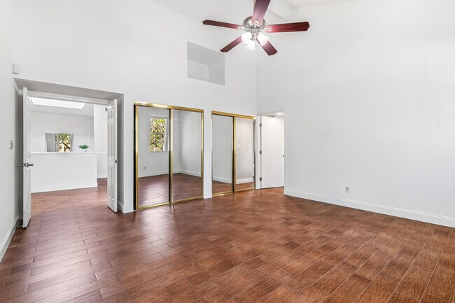 Building Photo - 37 Santo Domingo Dr