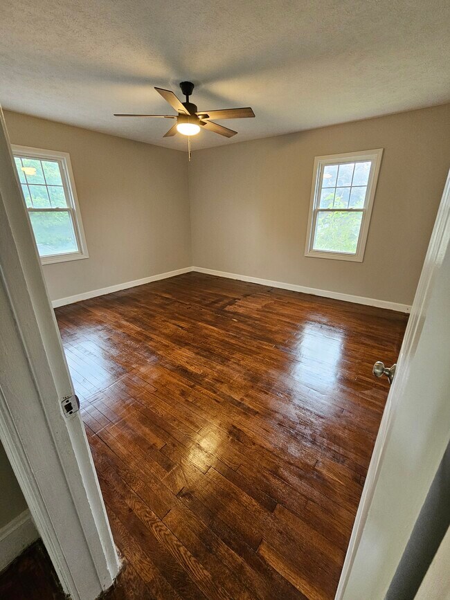 Bedroom 1 - 14650 Superior Rd