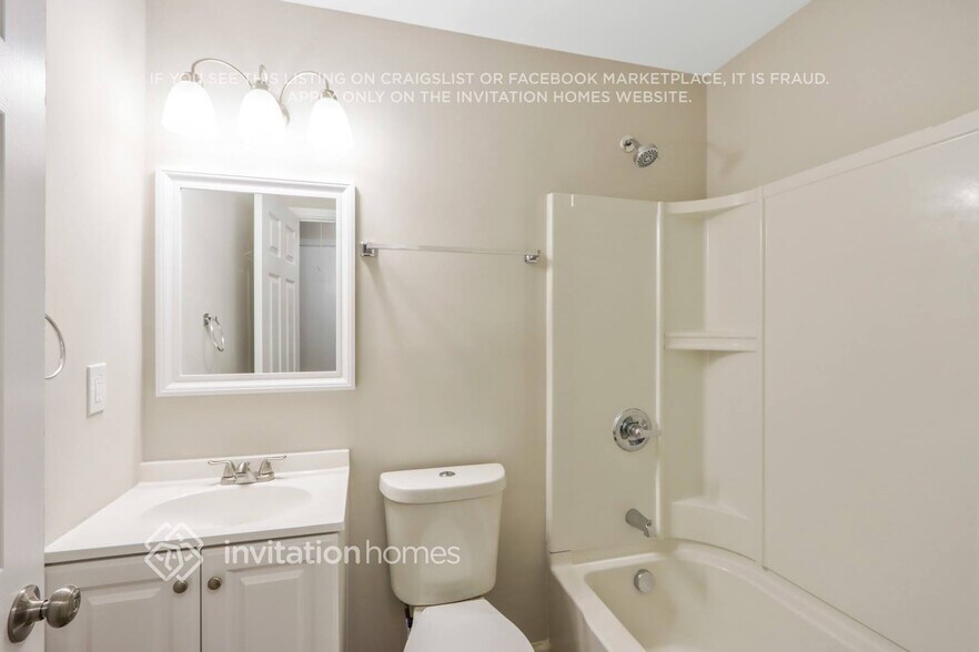 Building Photo - 4461 Locksley Rd