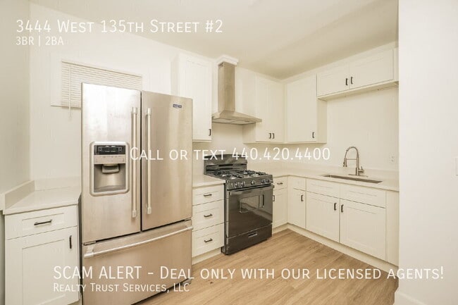 Building Photo - 3444 W 135th St