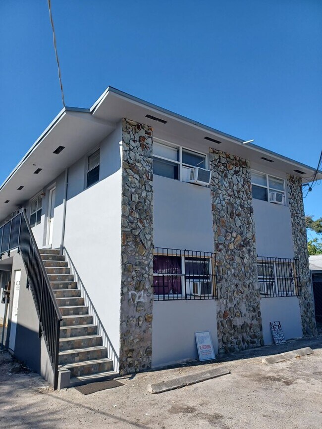 Primary Photo - 1610 NW 59th St
