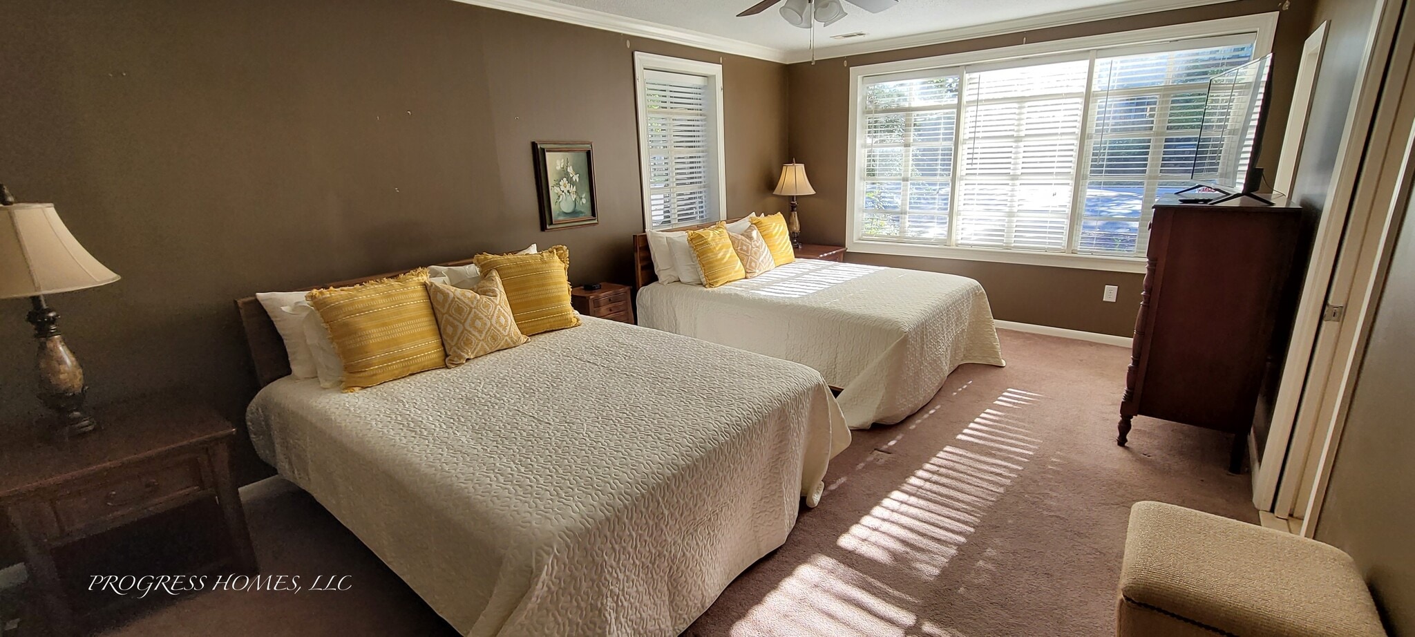 Building Photo - 402 Church St NE