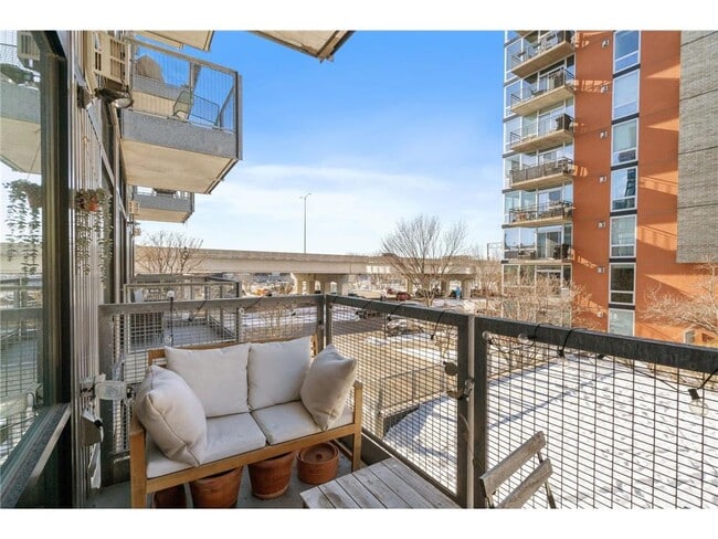 Building Photo - 720 N 4th St