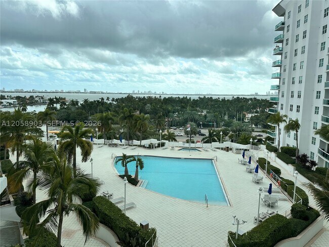 Building Photo - 7900 Harbor Island Dr