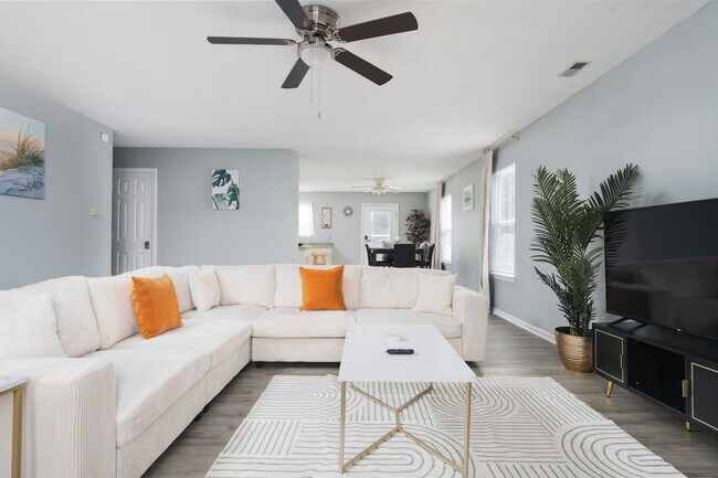 Primary Photo - 2155 Shadowbrook Dr