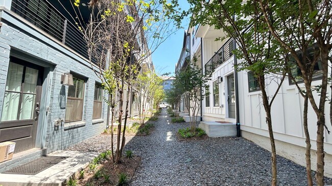 Building Photo - Chastain Park!  New Construction, 2 Bed-2 ...