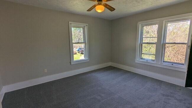 Building Photo - Charming 3-bedroom, 1-bath home in Canton