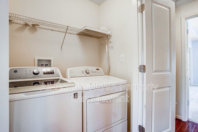 Building Photo - 1609 Poplar Run Dr