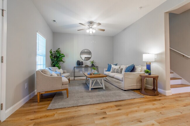 Building Photo - 512 Catalina Ct