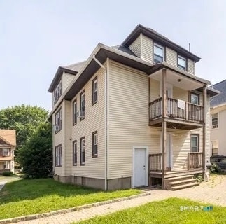 Building Photo - 154 Rose St