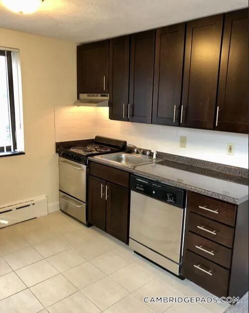 Building Photo - 9 Chester St