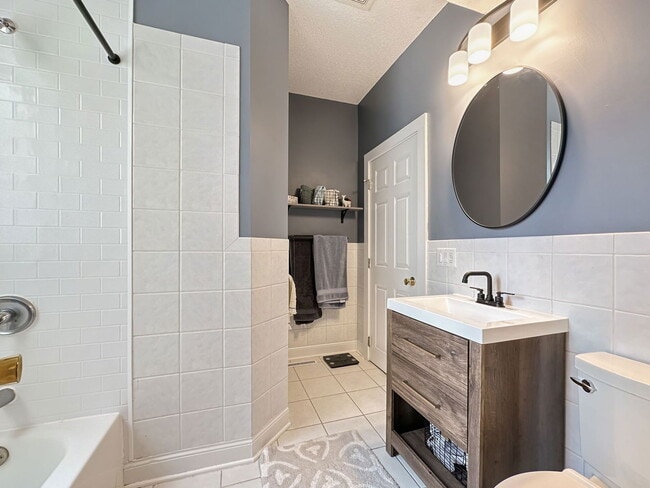 Building Photo - 4101 38th Ave S