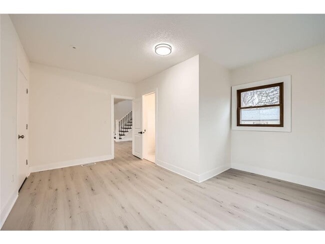 Building Photo - 1300 County Rd 6