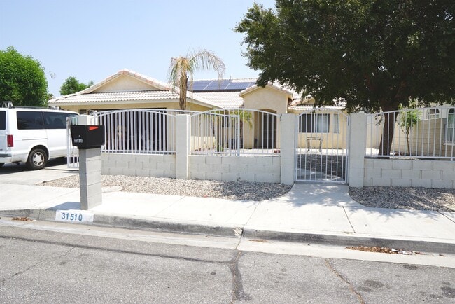 Primary Photo - 31510 Avenida Del Padre