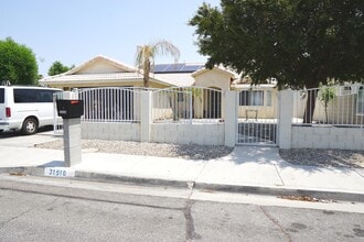 Building Photo - 31510 Avenida Del Padre