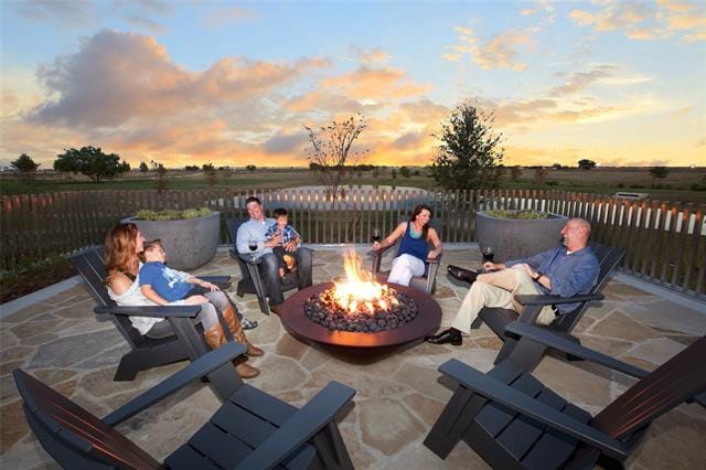 Building Photo - 580 Falling Leaves Dr