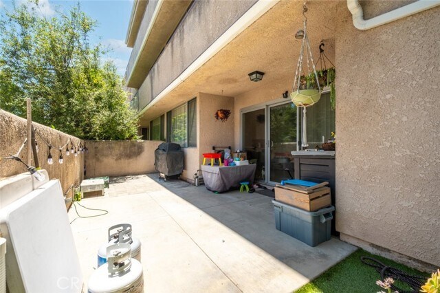 Building Photo - 4487 Colbath Ave