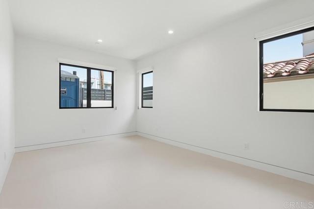 Building Photo - 206 4th St