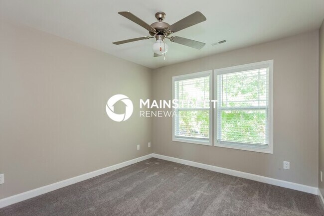 Building Photo - 3 Bedroom Pet-Friendly Home in Huntersville, NC with Main Street Renewal
