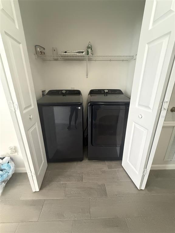 Building Photo - 1160 S Beach Cir