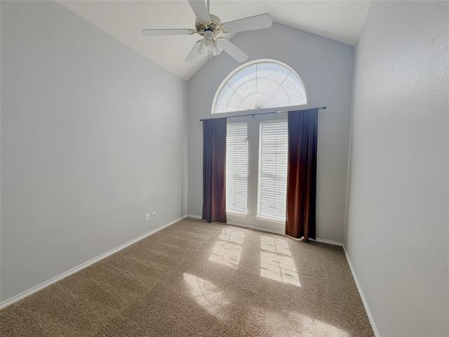 Building Photo - 2213 Chapman Dr