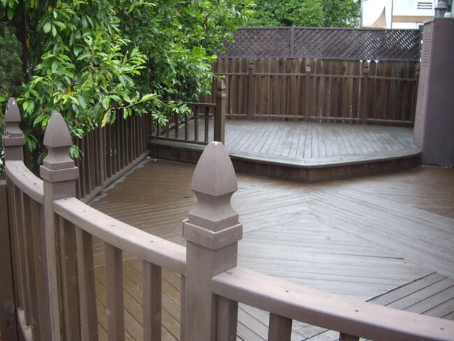 Deck - 4454 Laurelgrove Ave
