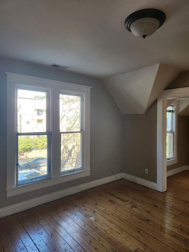 Building Photo - 1720 N Pearl St