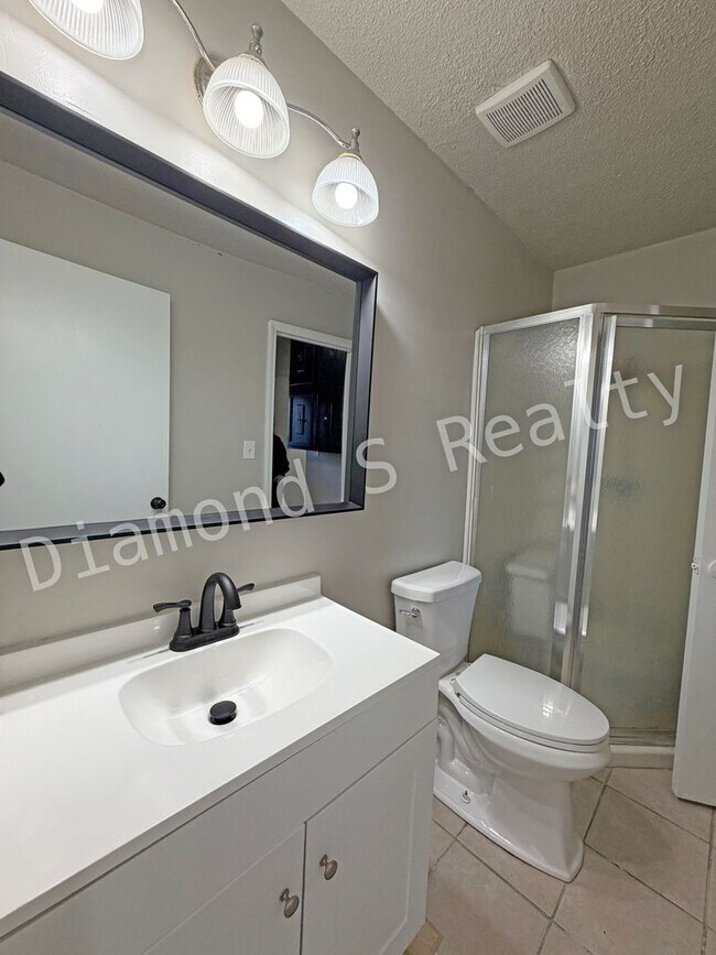 Building Photo - Charming 3 Bedroom Home with HUGE Shop!