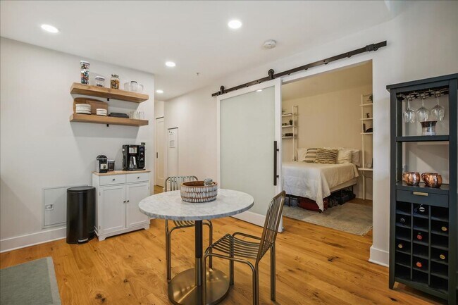 Building Photo - Fabulous 1 Bed/1 Bath condo at The Avidian in Navy Yard!
