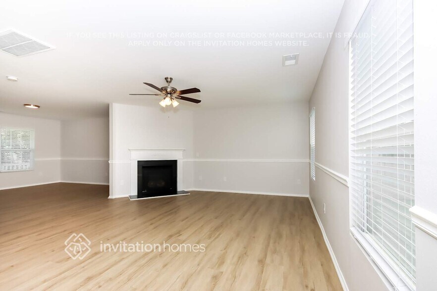 Building Photo - 849 Willow Creek Dr