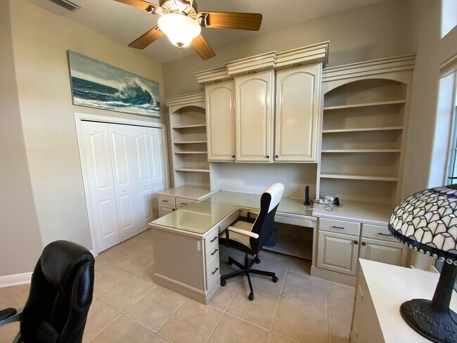 Building Photo - Spectacular and Luxurious Turnkey ANNUAL Lease in The Village of Bridgeport