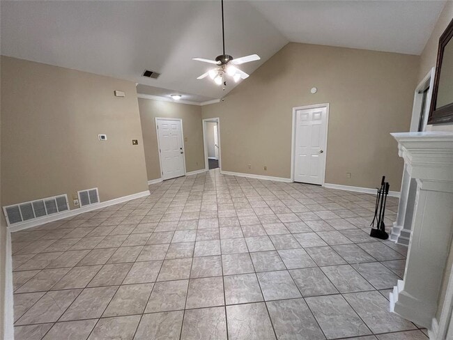 Building Photo - 13406 Briar Hollow Dr