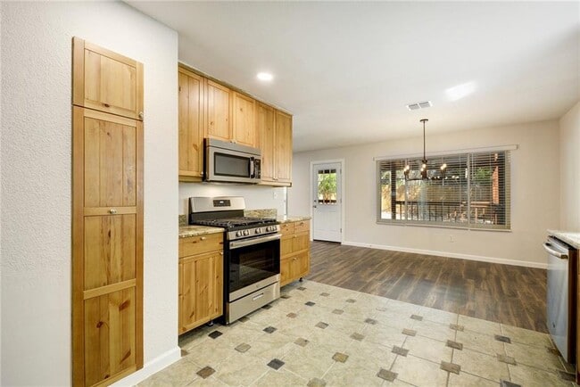 Building Photo - 12704 Margit Dr