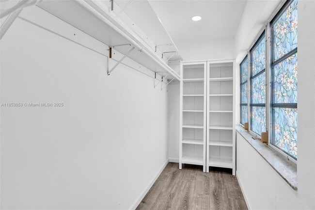 Building Photo - 851 SW 49th Terrace