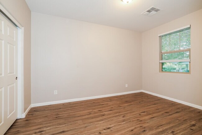 Building Photo - 15137 W Alexandria Way