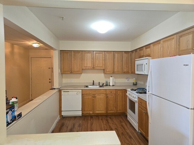 Building Photo - Gated community, 2nd fl condominium with 3...