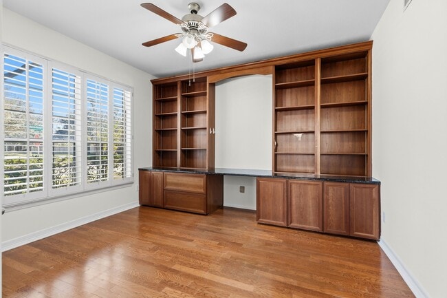 Building Photo - 5630 Ashford Ridge Ln