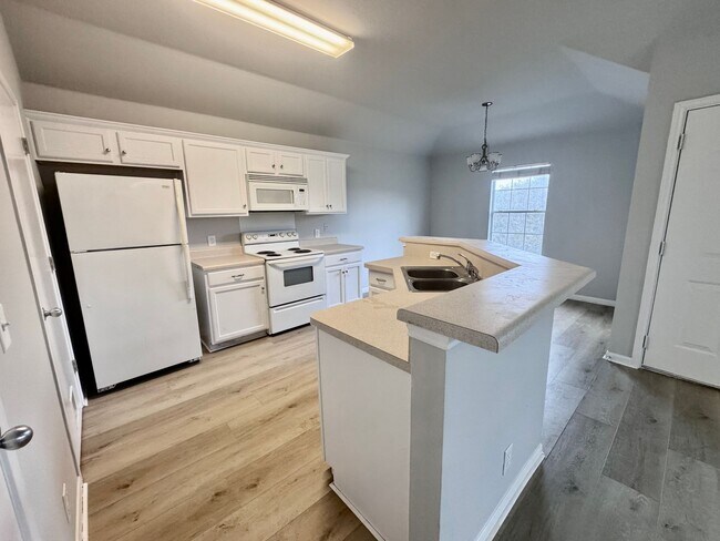 Building Photo - Cedar Park Condo  Freshly Updated