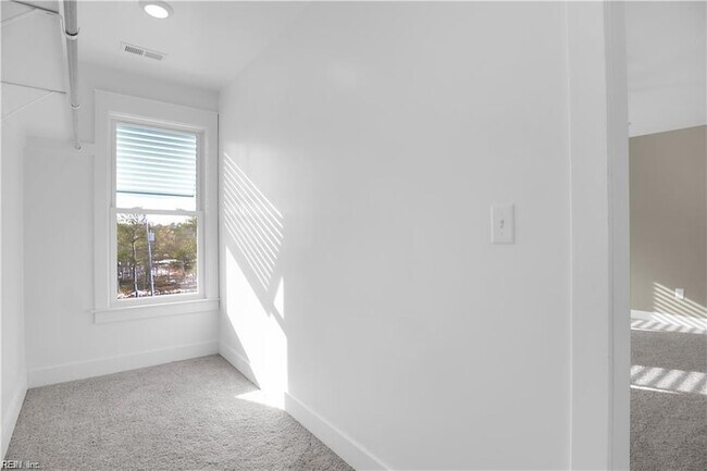 Building Photo - 50 N Lawson Rd