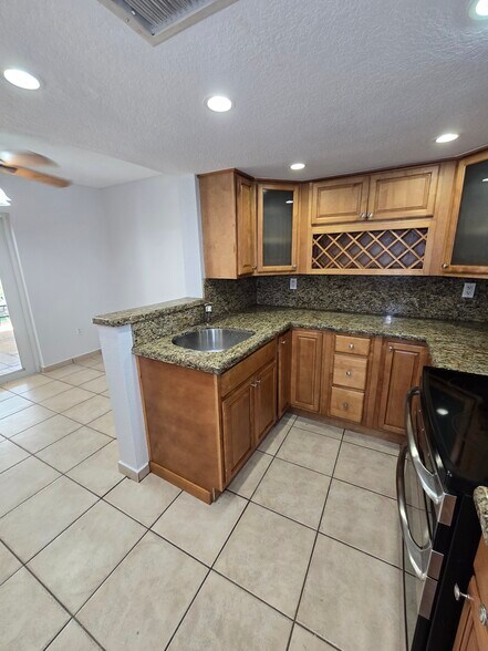 Building Photo - 2270 W 54th Pl