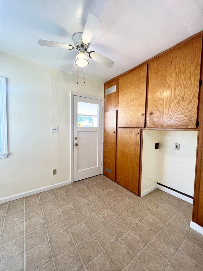 Building Photo - Charming 3 bedroom 2 bath home in Sacramento!