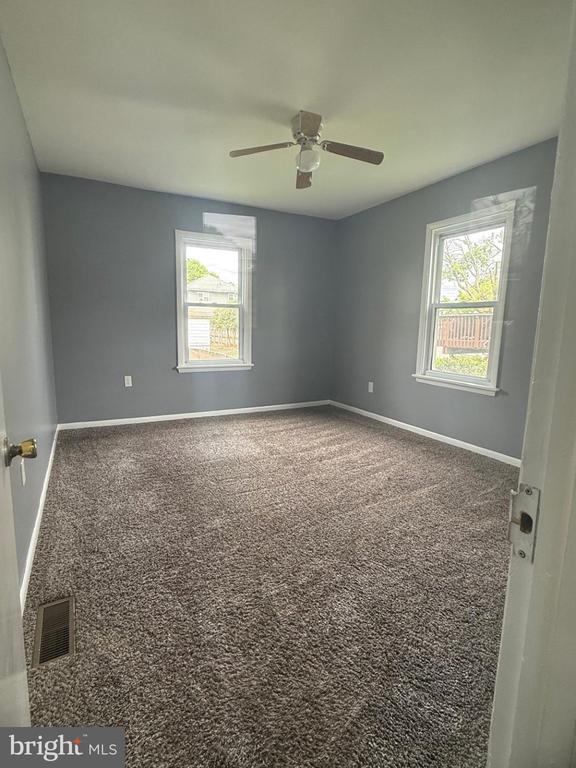 Building Photo - 75 Melrose Ave