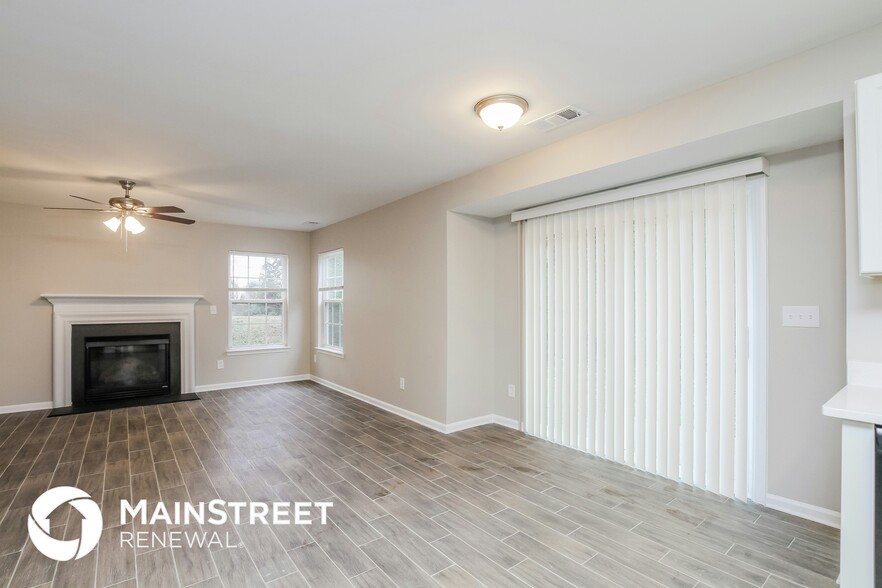 Building Photo - 807 Swearngan Ridge Ct
