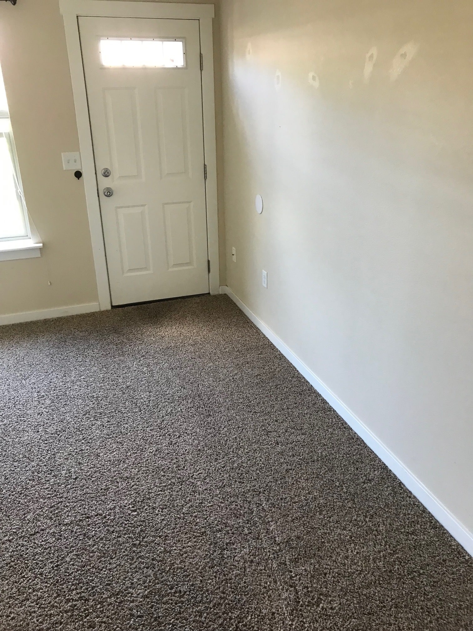 Building Photo - 1220 W Bismark Ave