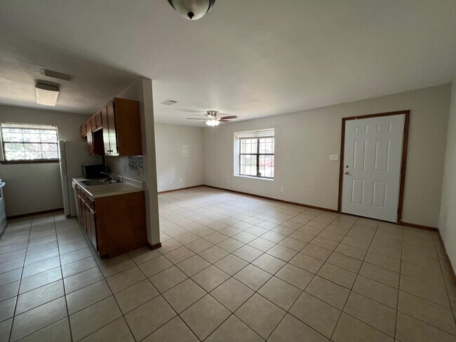 Building Photo - 211 Parkbrook Cir