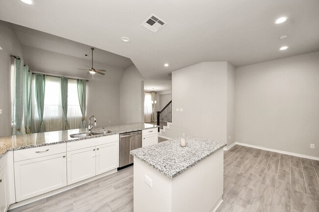 Building Photo - 24754 Levante Dr